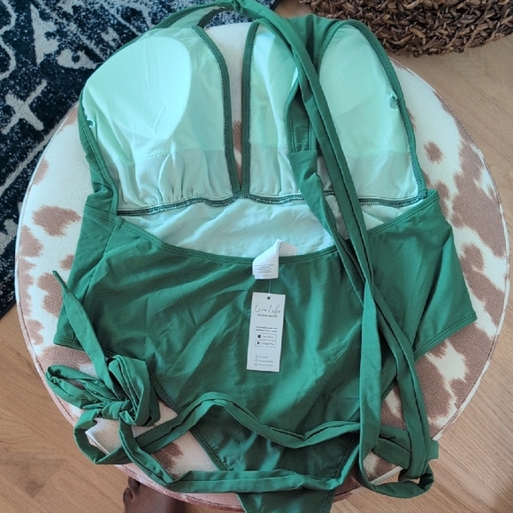 Cupshe Green One Piece Swimsuit - Picture 2 of 5
